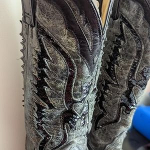 Women size 7 Corral Boots
